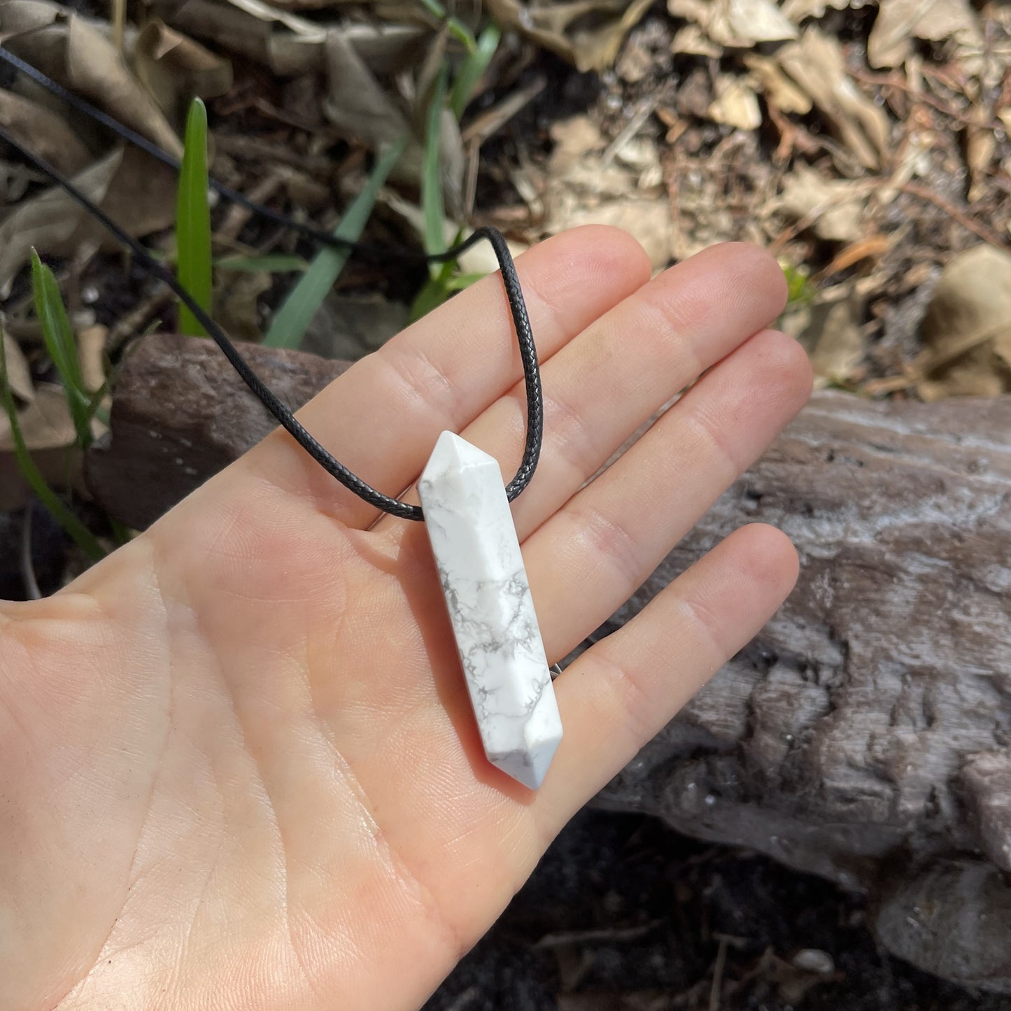 "Icewall" Howlite Crystal Pendant Cotton Necklace