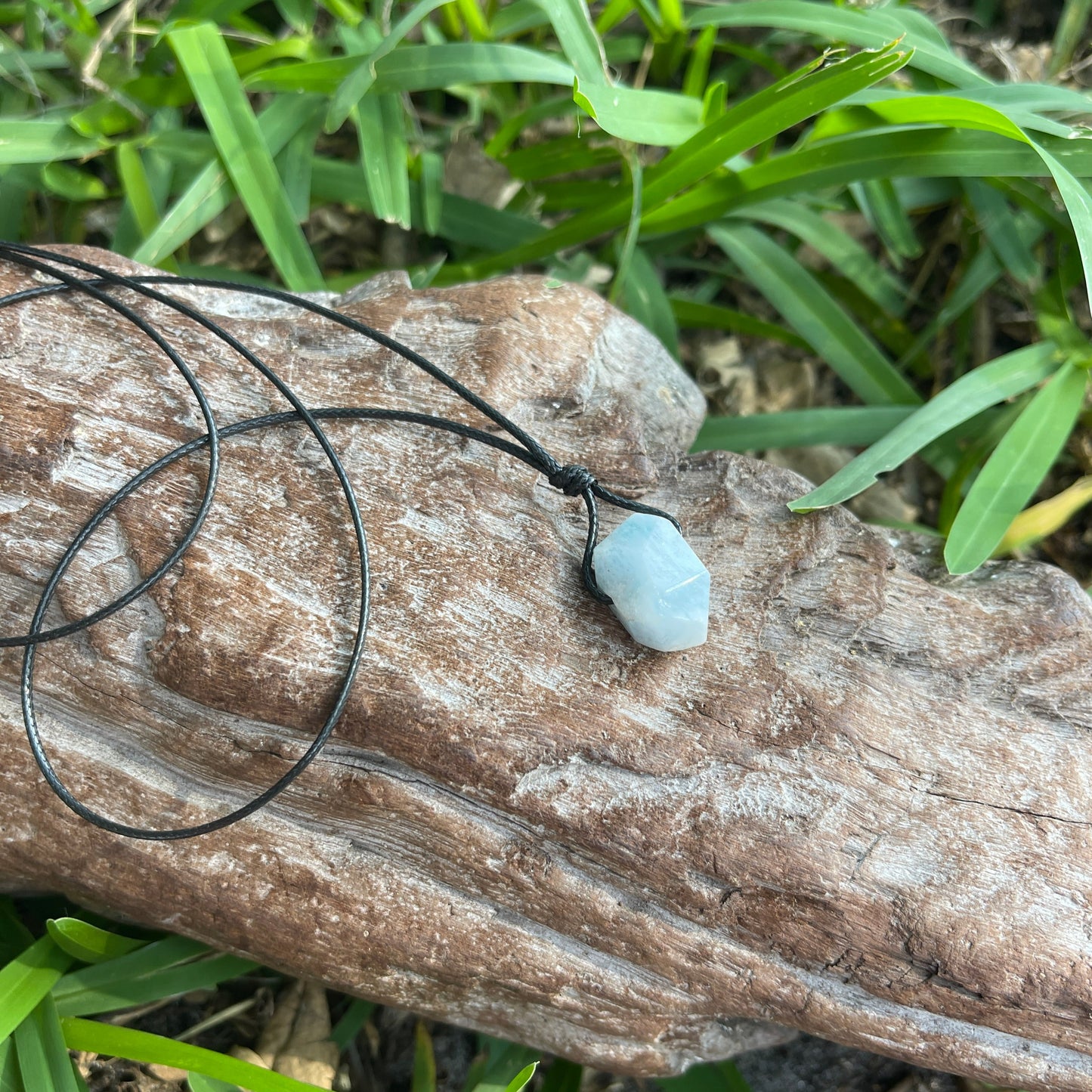 "Great White" Aquamarine Free Form Stone Cotton Necklace