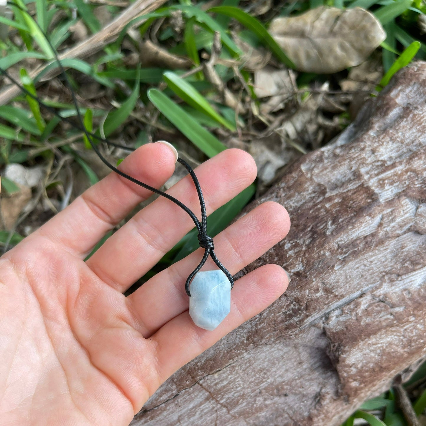 "Great White" Aquamarine Free Form Stone Cotton Necklace