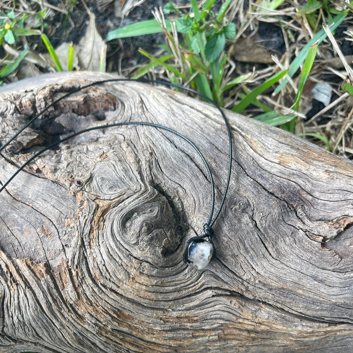 "Nightmares" Black Flower Agate Cotton Necklace