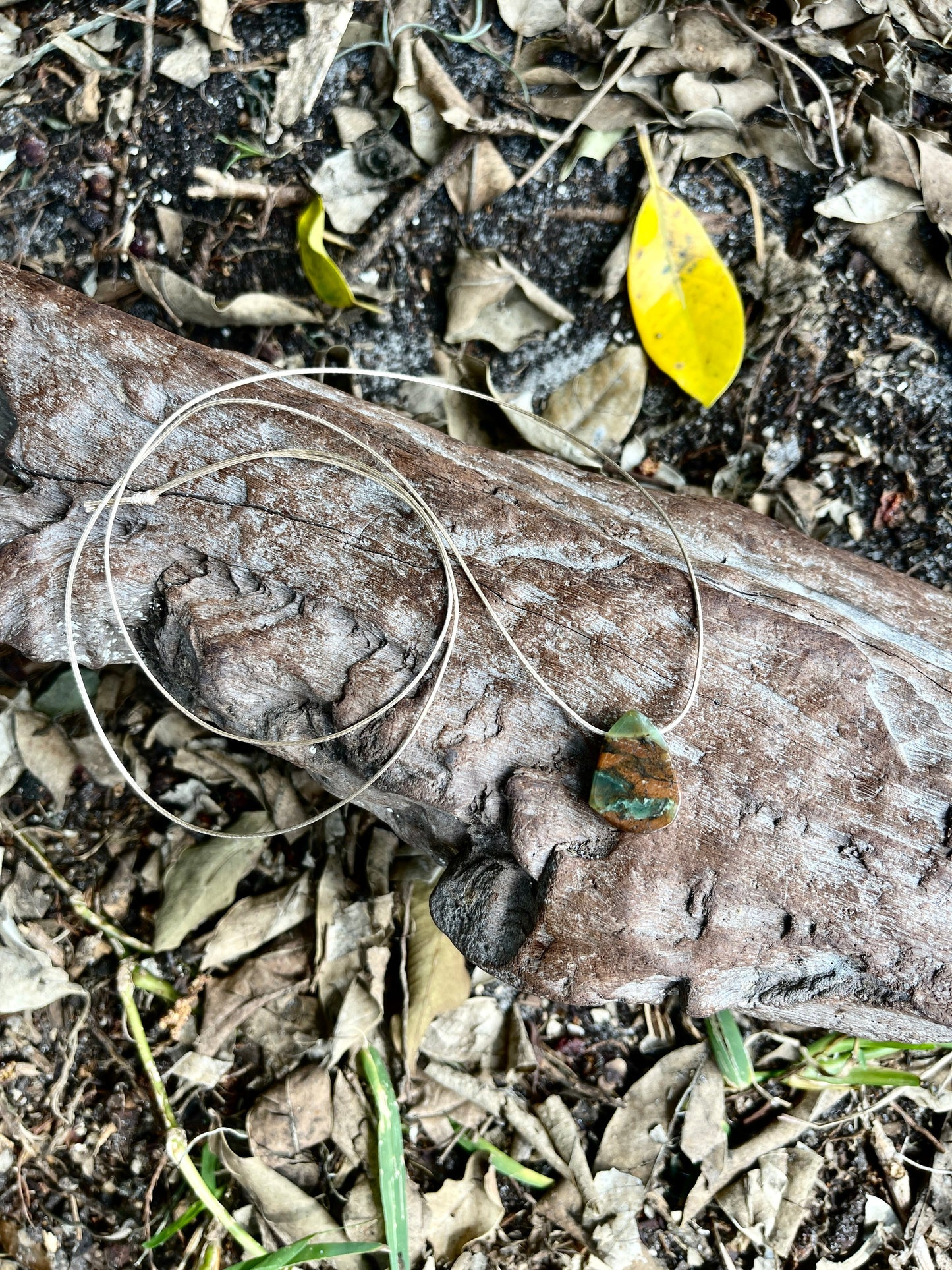 "Conscientious" Chrysoprase Tear Cotton Necklace