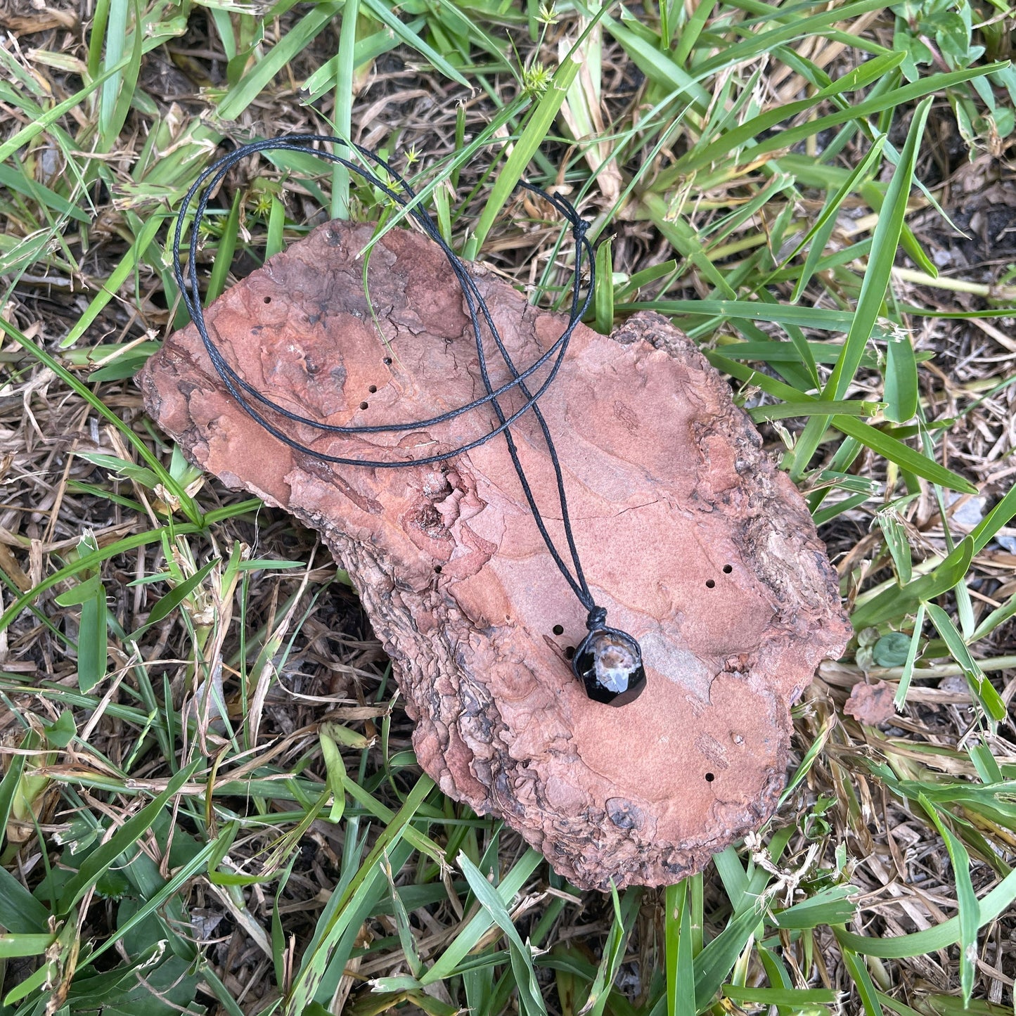 "Nightmares" Black Flower Agate Cotton Necklace