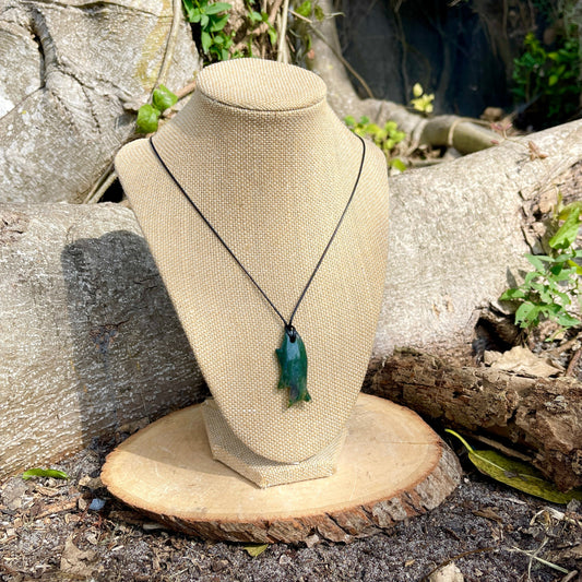 "Enchanting Seas" Brillant Green Moss Agate Fish On Waxed Cotton Necklace