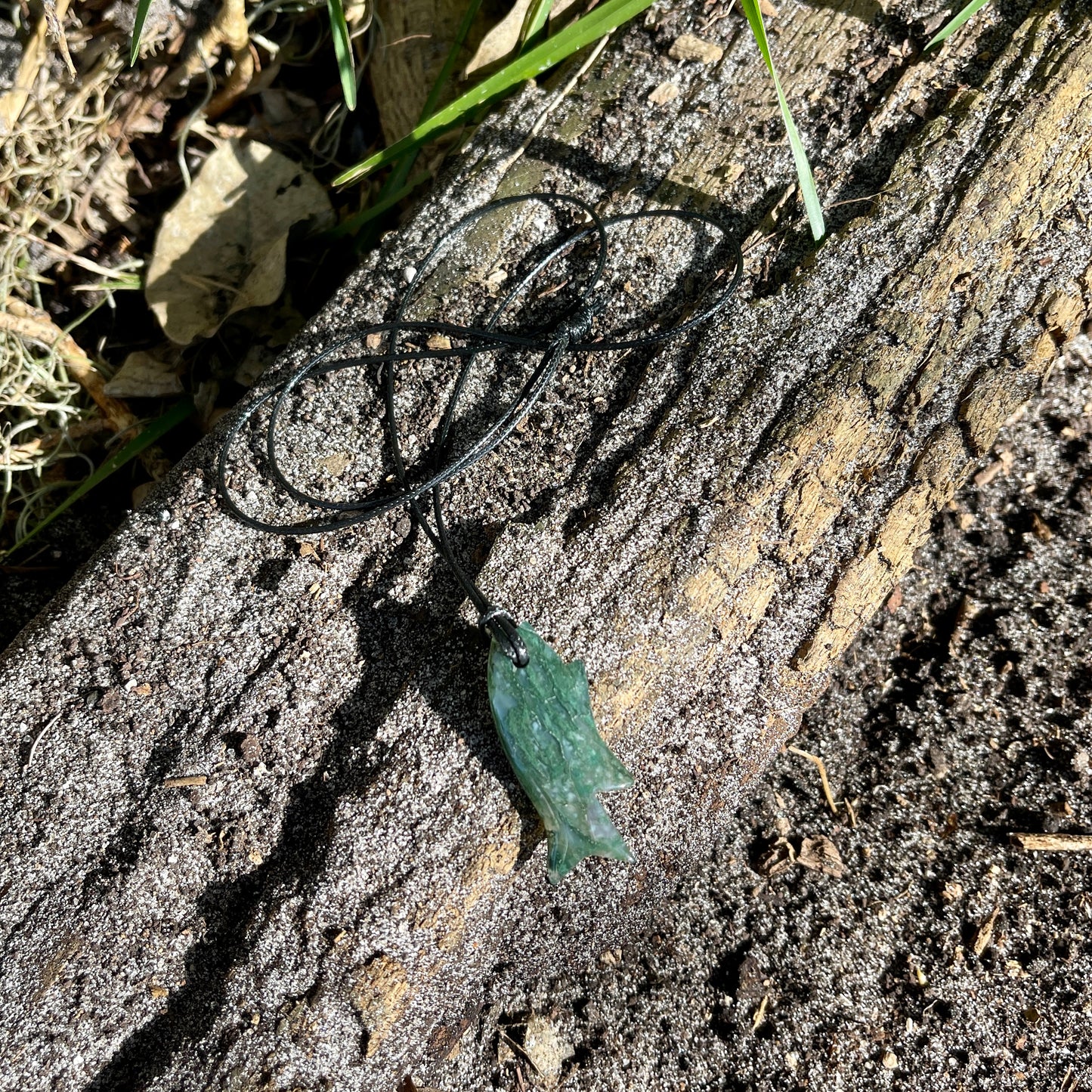 "Enchanting Seas" Brillant Green Moss Agate Fish On Waxed Cotton Necklace