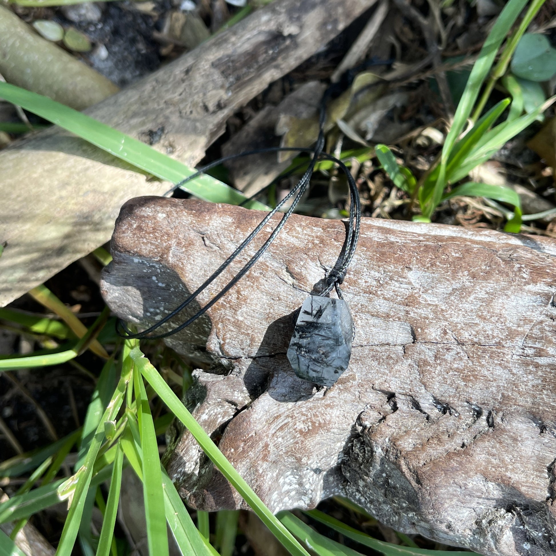 clear quartz pendant necklace