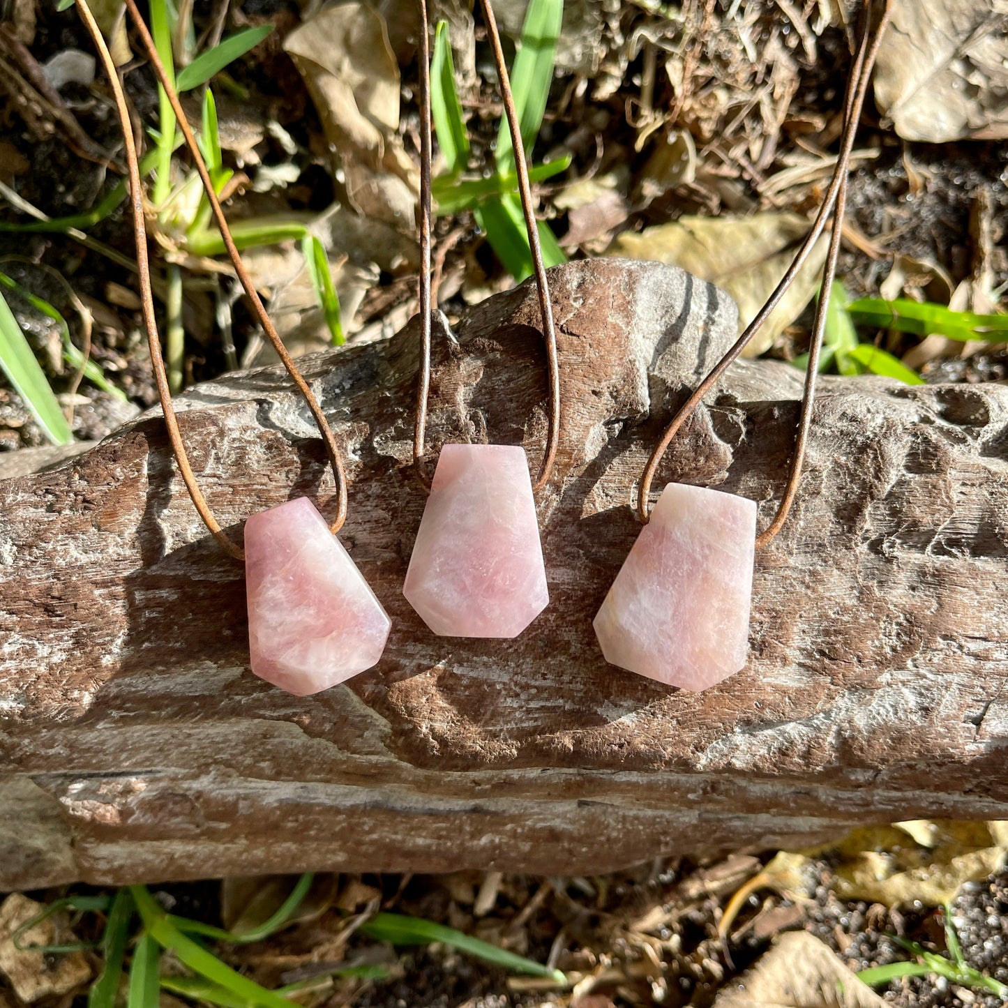 "Bermuda" Midnight Pink Rose Quartz Leather Necklace