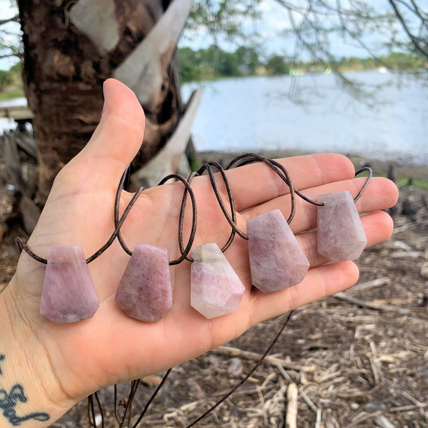 "Bermuda" Midnight Pink Rose Quartz Leather Necklace