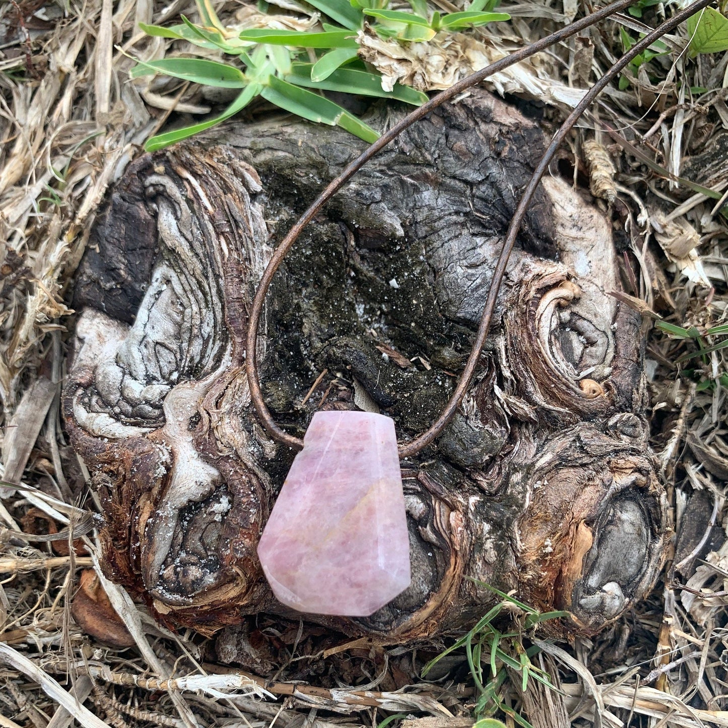 "Bermuda" Midnight Pink Rose Quartz Leather Necklace